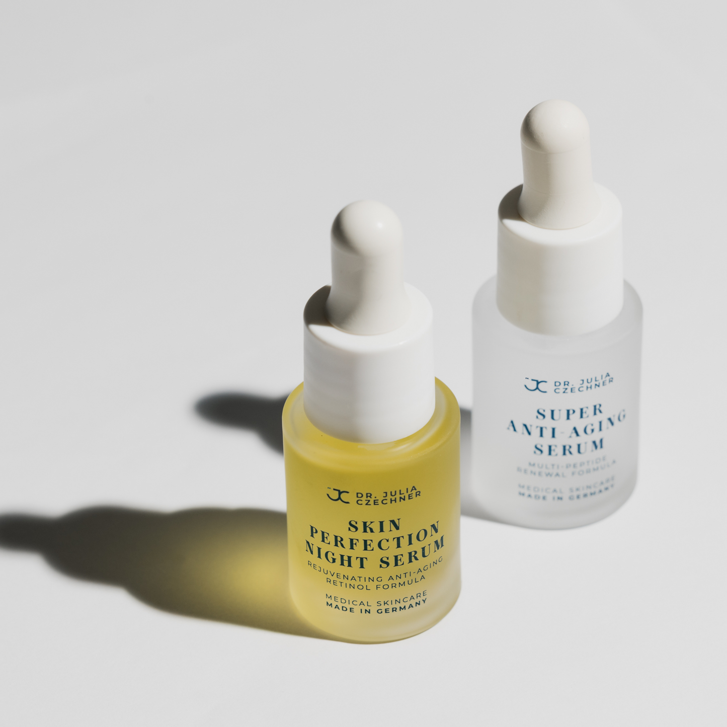 Skin Perfection Night Serum und Super Anti-Aging Serum nebeneinander