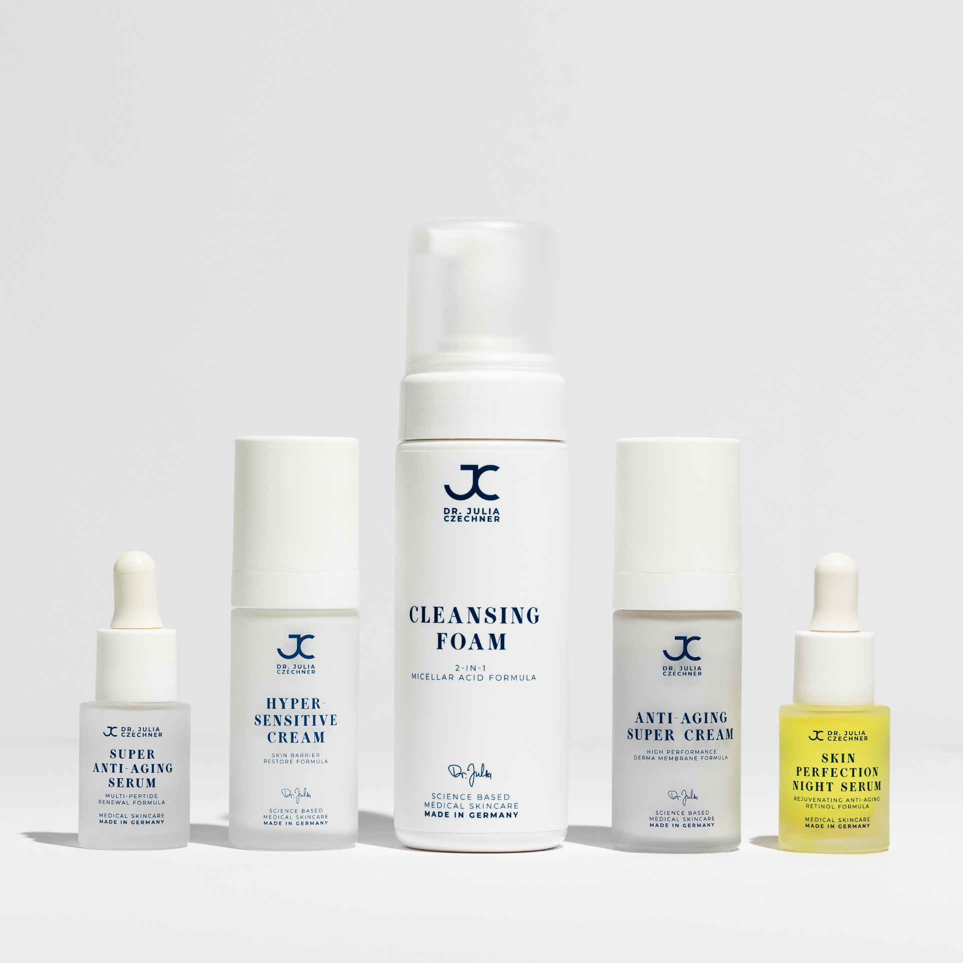 Dr. Julia’s Full Routine Bundle mit Super Anti-Aging Serum, Hypersensitive Cream, Cleansing Foam, Anti-Aging Super Cream und Skin Perfection Night Serum